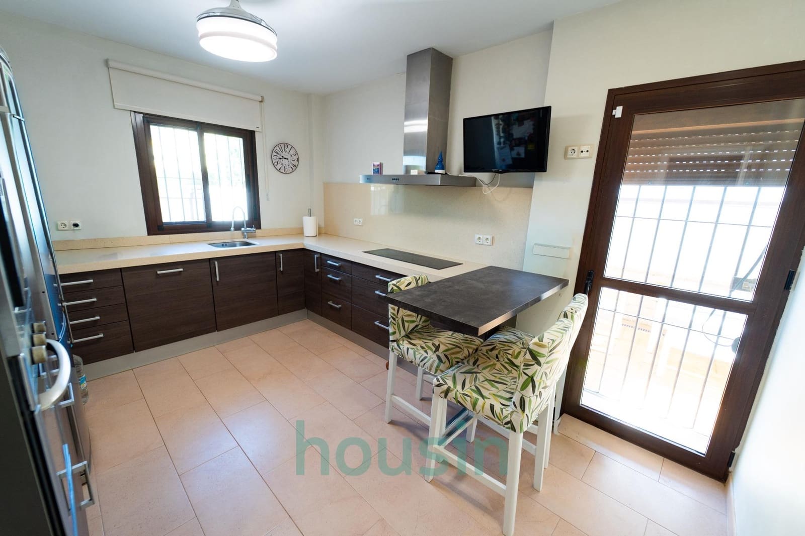 4 quarto Moradia para venda em Montequinto com piscina garagem - 629 000 € (Ref: 9202421)