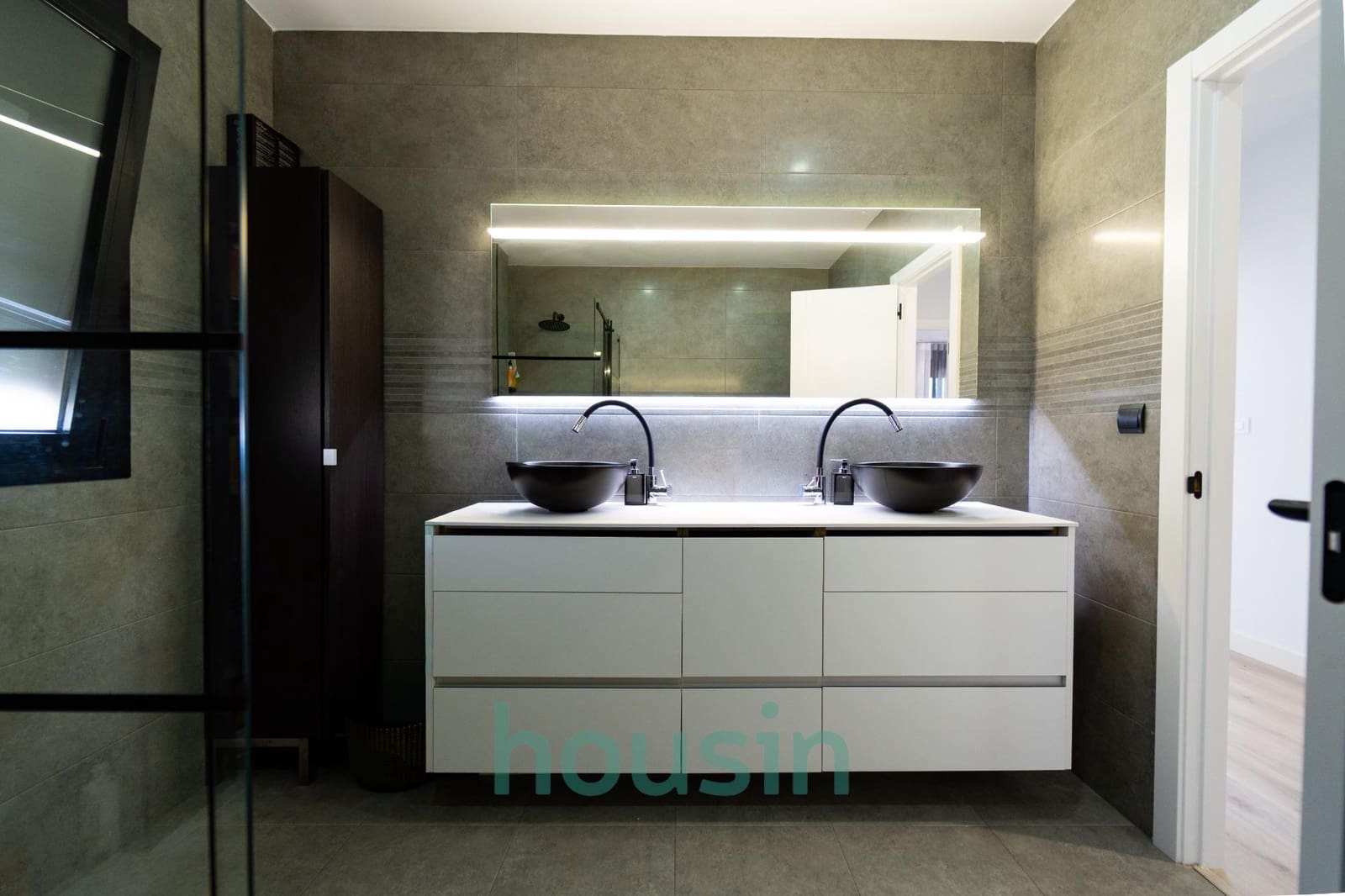 4 quarto Moradia para venda em Montequinto com piscina garagem - 629 000 € (Ref: 9202421)