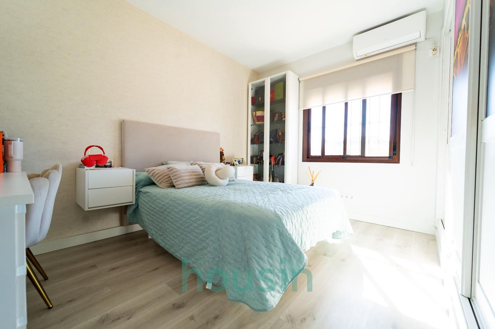 4 quarto Moradia para venda em Montequinto com piscina garagem - 629 000 € (Ref: 9202421)