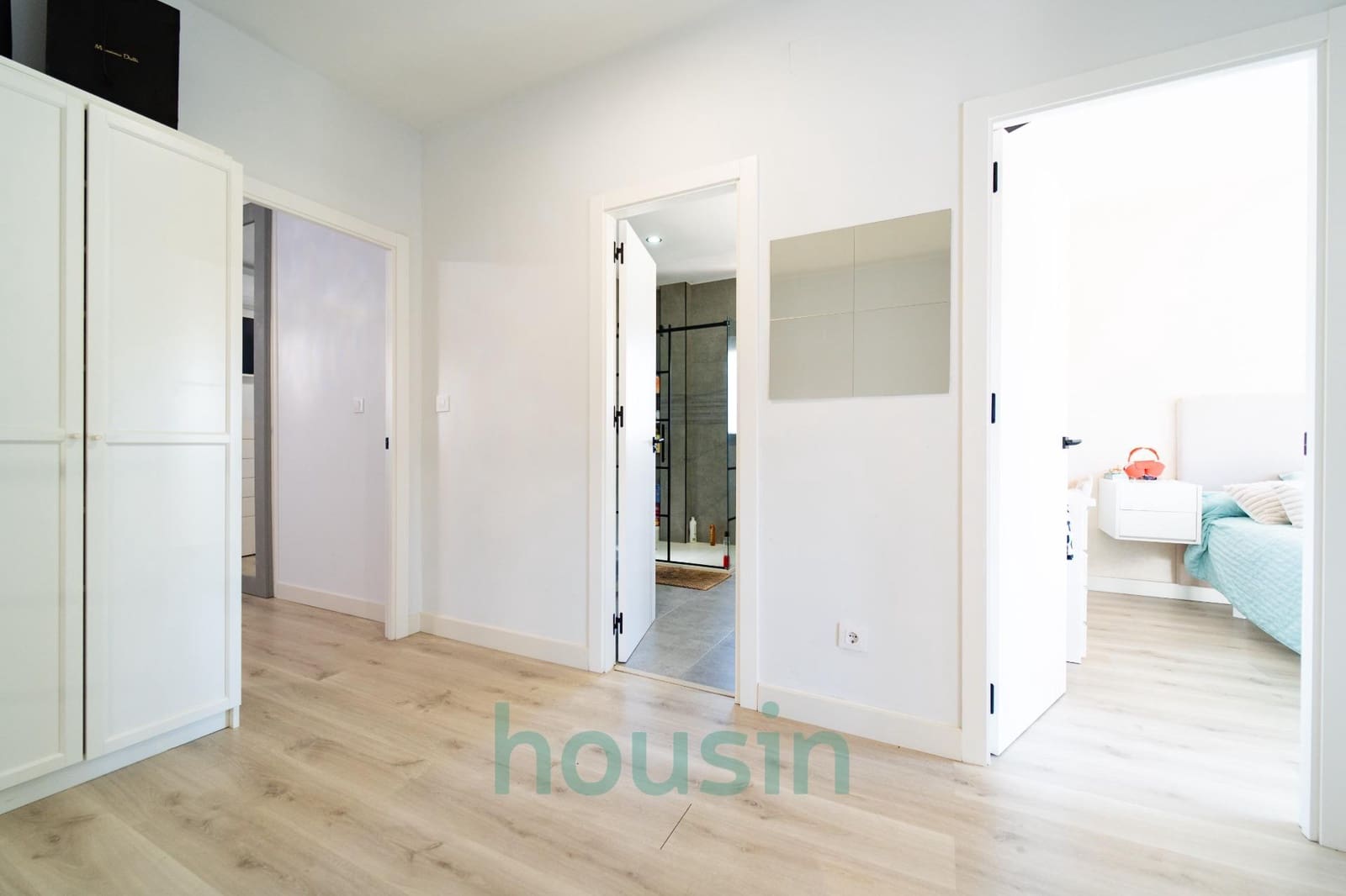 4 quarto Moradia para venda em Montequinto com piscina garagem - 629 000 € (Ref: 9202421)