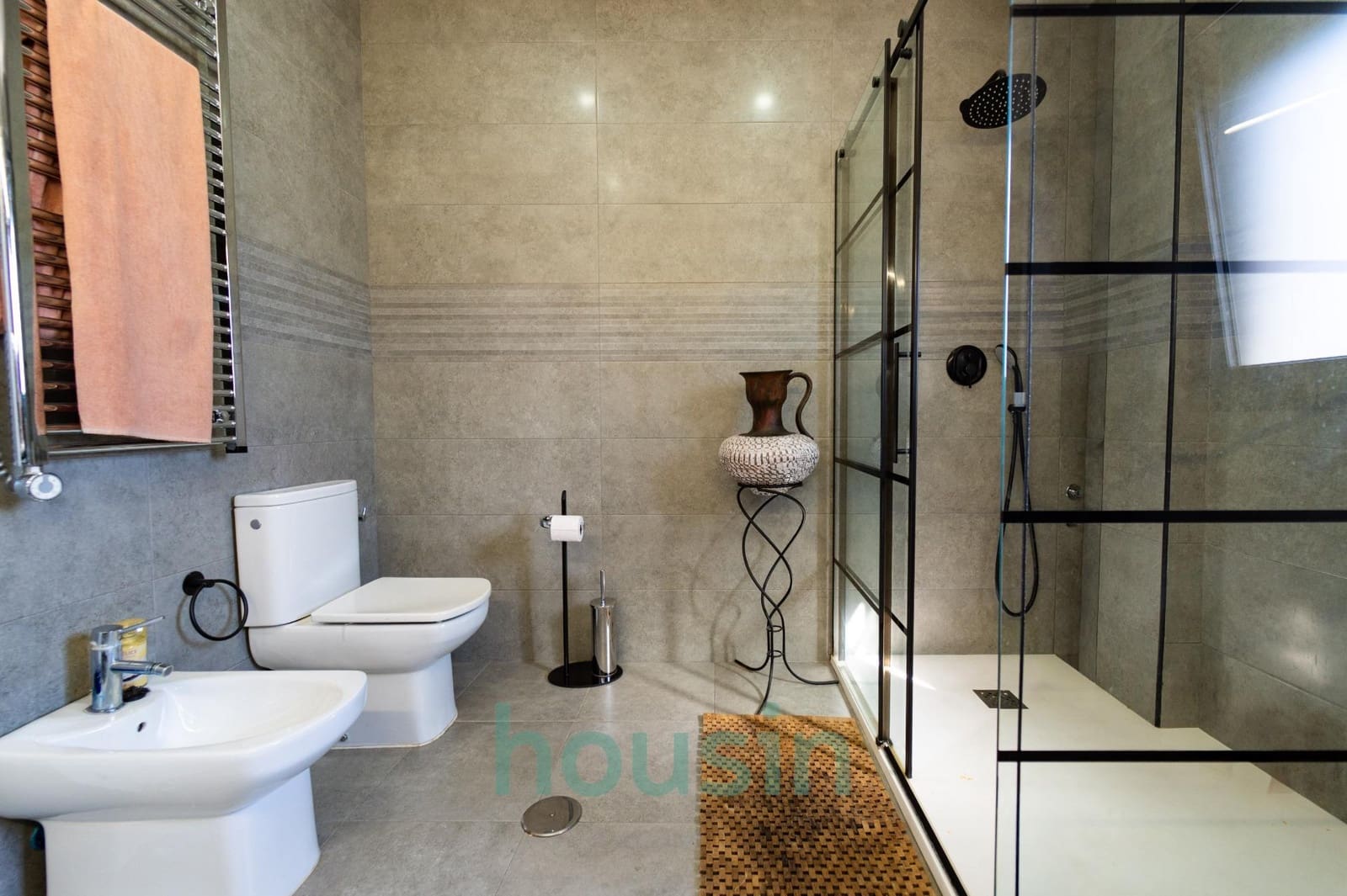 4 sypialnia Willa na sprzedaż w Montequinto z basenem garażem - 575 000 € (Ref: 9202421)