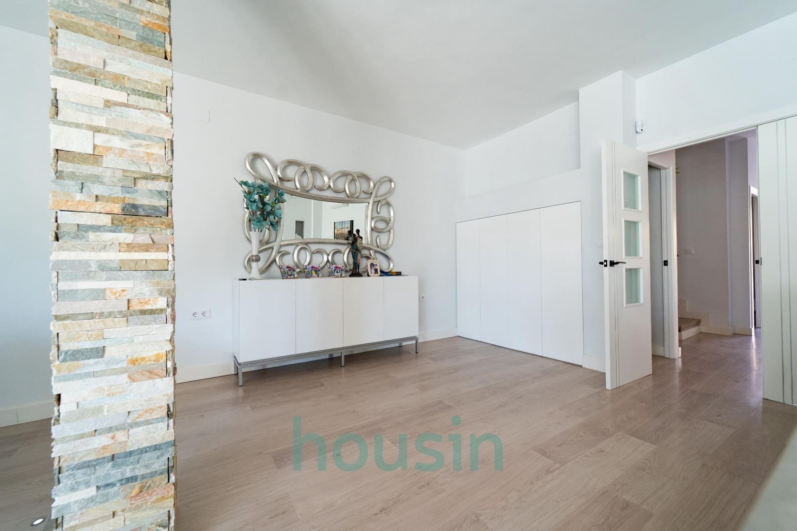 4 sypialnia Willa na sprzedaż w Montequinto z basenem garażem - 575 000 € (Ref: 9202421)