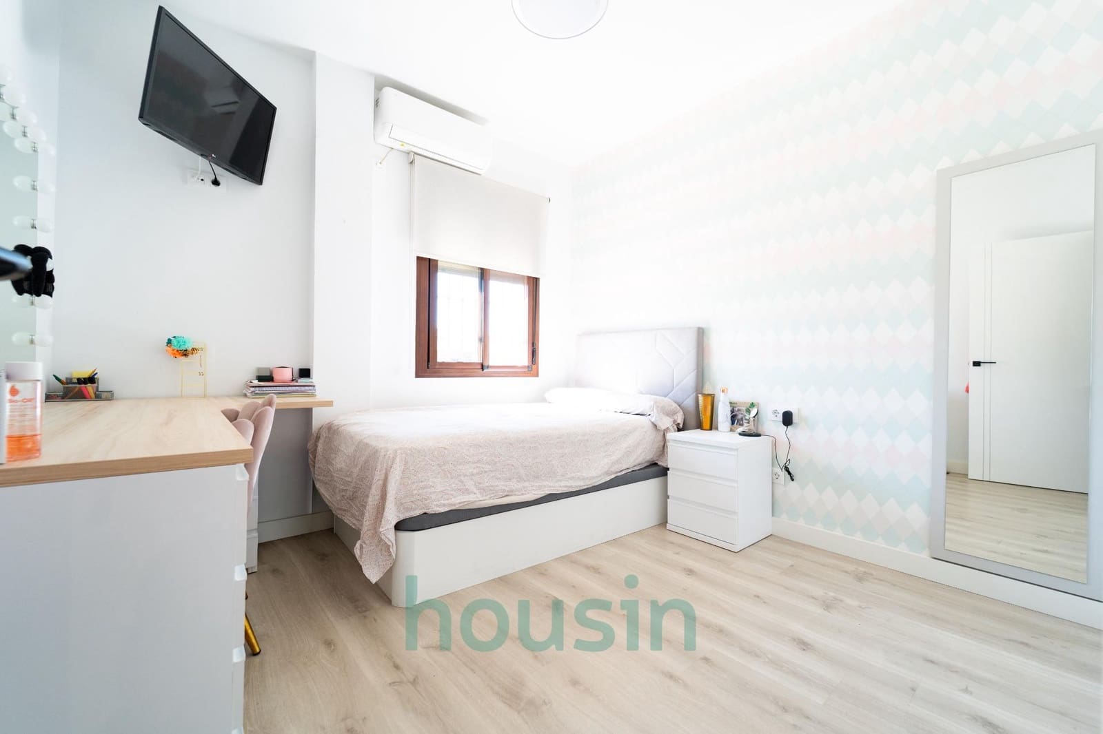 4 sypialnia Willa na sprzedaż w Montequinto z basenem garażem - 575 000 € (Ref: 9202421)