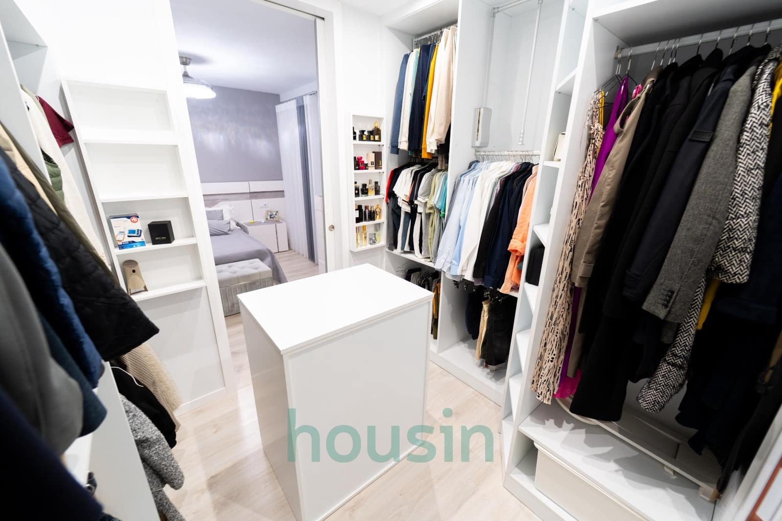 4 sypialnia Willa na sprzedaż w Montequinto z basenem garażem - 575 000 € (Ref: 9202421)