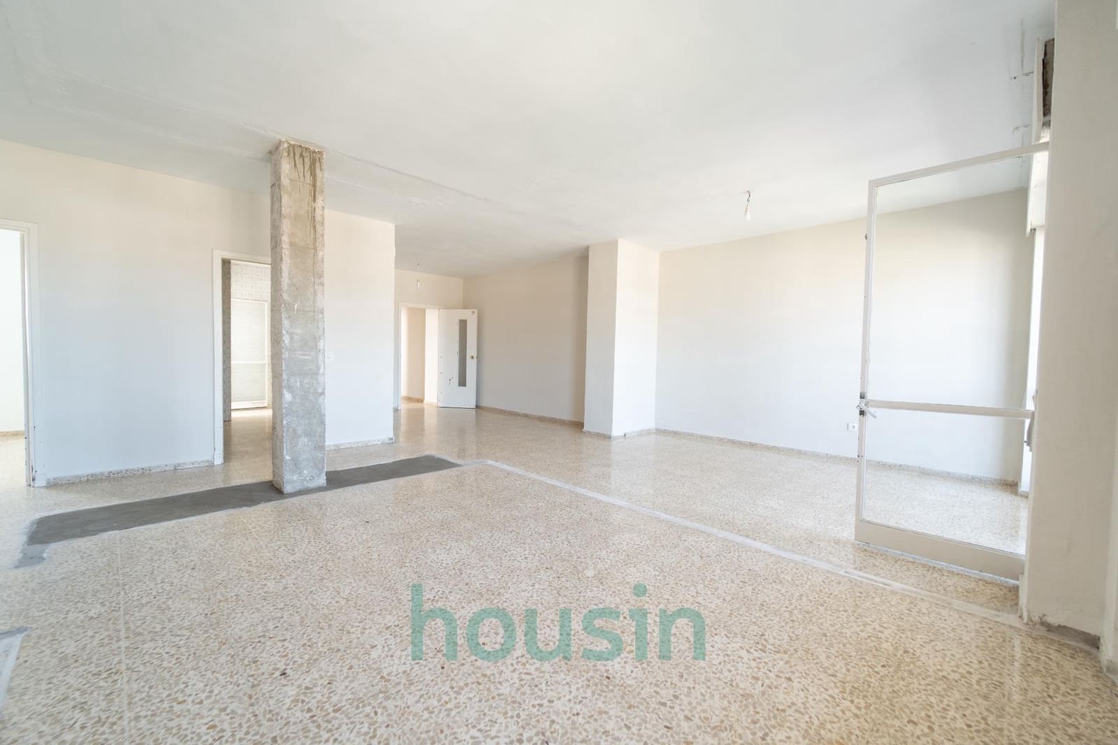 4 soveværelse Lejlighed til salg i Sevilla by med garage - € 355.000 (Ref: 9269733)