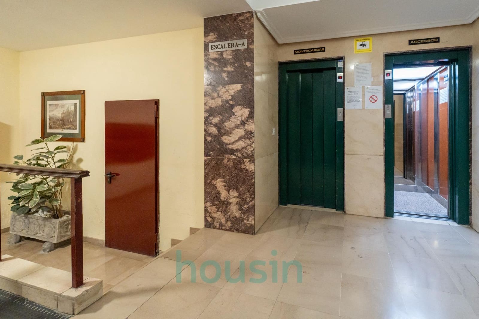 4 soveværelse Lejlighed til salg i Sevilla by med garage - € 355.000 (Ref: 9269733)