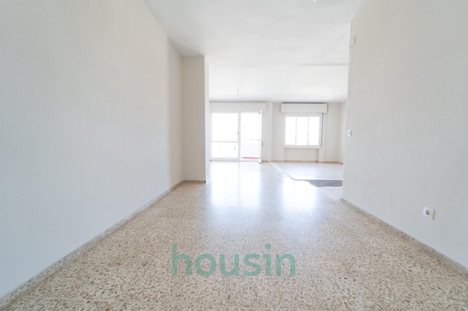 4 soveværelse Lejlighed til salg i Sevilla by med garage - € 355.000 (Ref: 9269733)