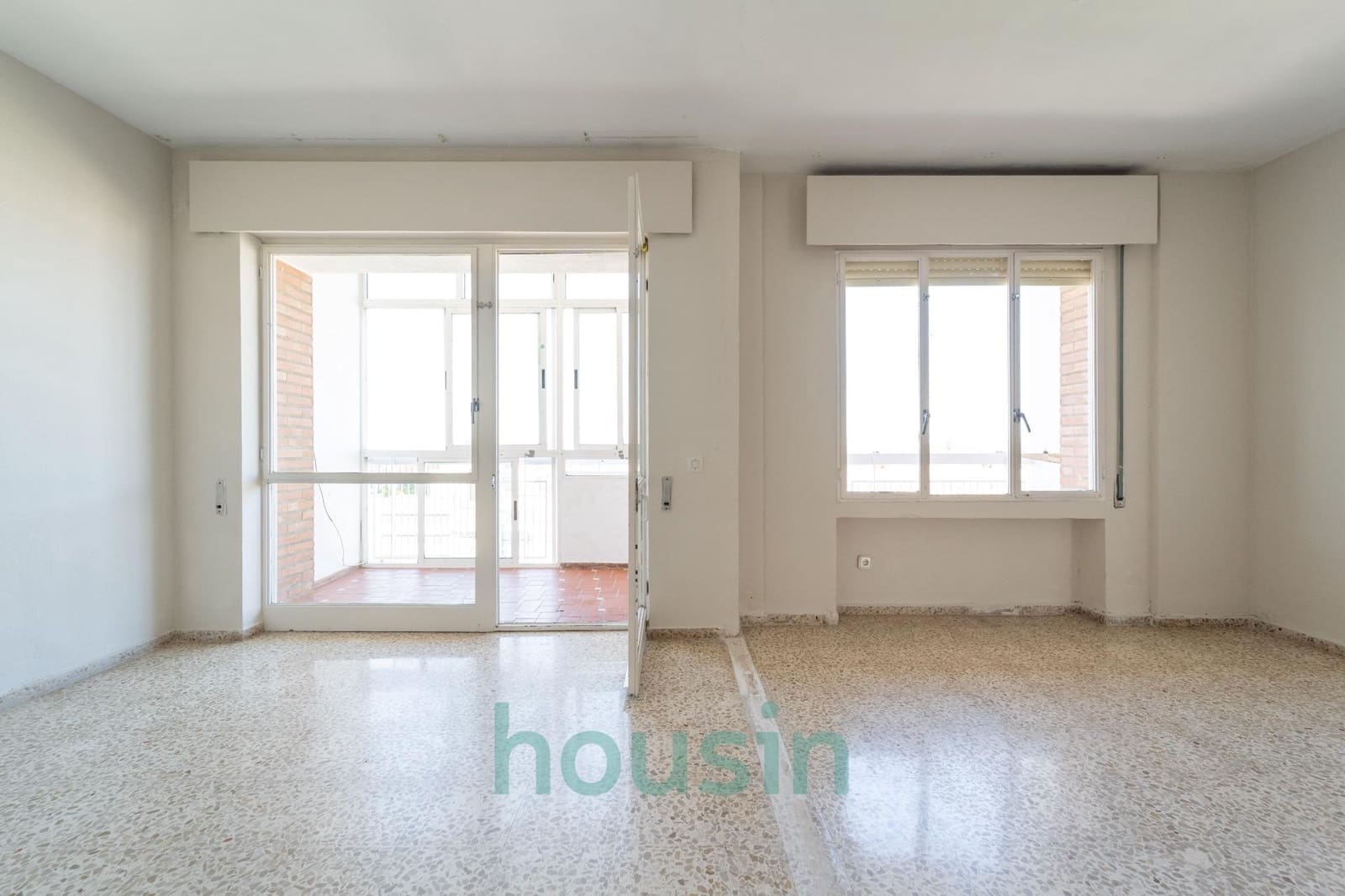 4 soveværelse Lejlighed til salg i Sevilla by med garage - € 355.000 (Ref: 9269733)