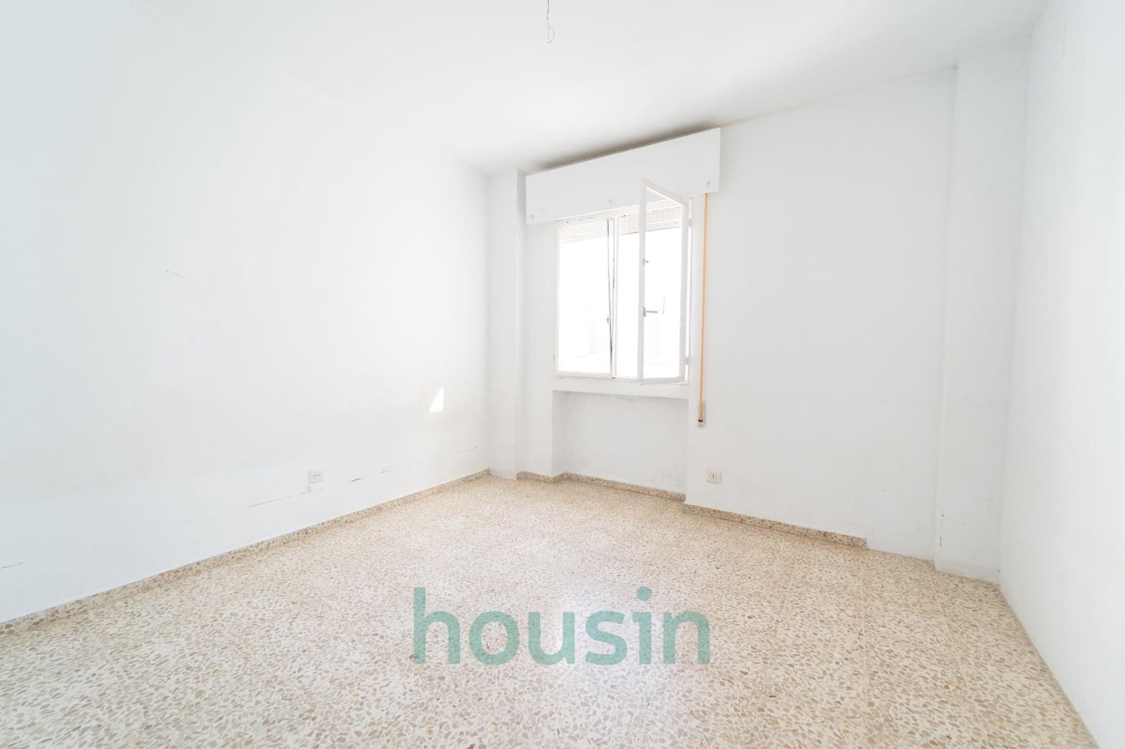 4 soveværelse Lejlighed til salg i Sevilla by med garage - € 355.000 (Ref: 9269733)