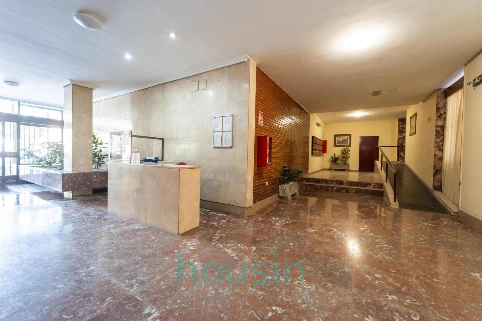 4 soveværelse Lejlighed til salg i Sevilla by med garage - € 355.000 (Ref: 9269733)