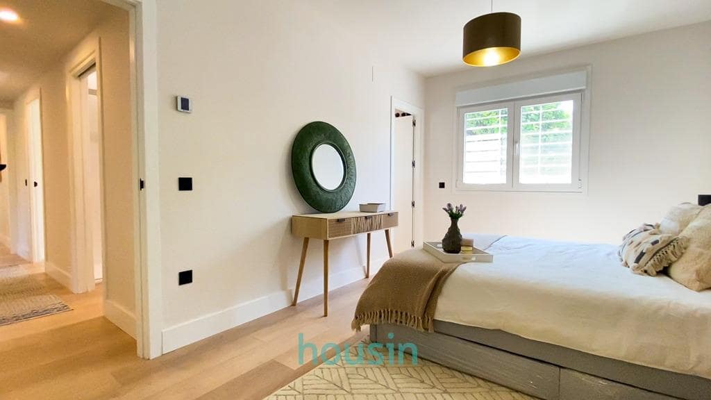 5 makuuhuone Huvila myytävänä paikassa Espartinas mukana uima-altaan 
autotalli - 650 000 € (Ref: 9291562)