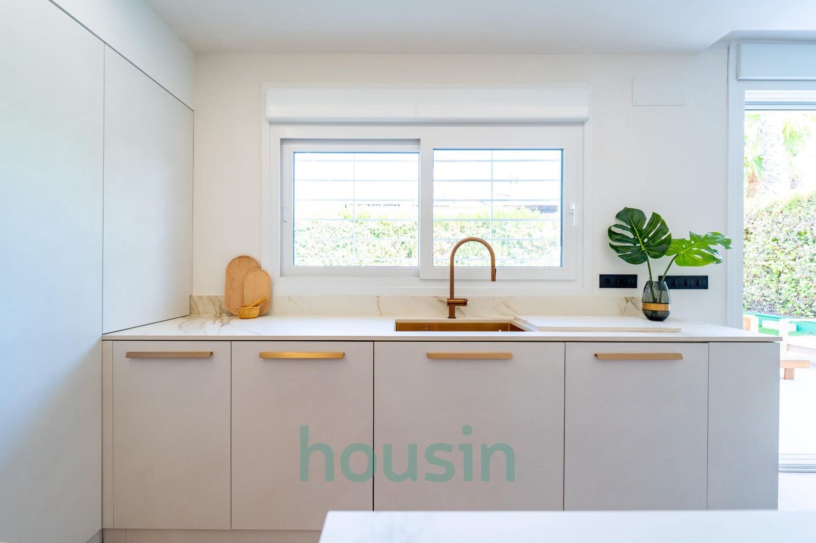 5 makuuhuone Huvila myytävänä paikassa Espartinas mukana uima-altaan 
autotalli - 650 000 € (Ref: 9291562)