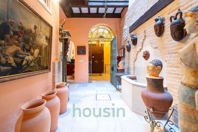 4 bedroom Townhouse for sale in Seville city with pool - € 830,000 (Ref: 9355851)