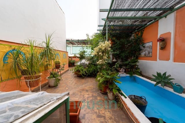 4 bedroom Townhouse for sale in Seville city with pool - € 830,000 (Ref: 9355851)