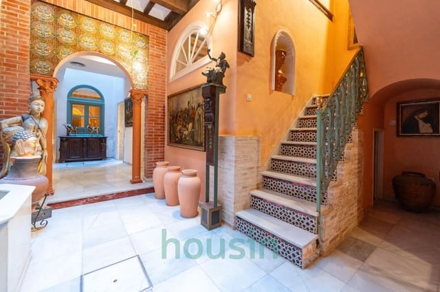4 bedroom Townhouse for sale in Seville city with pool - € 830,000 (Ref: 9355851)