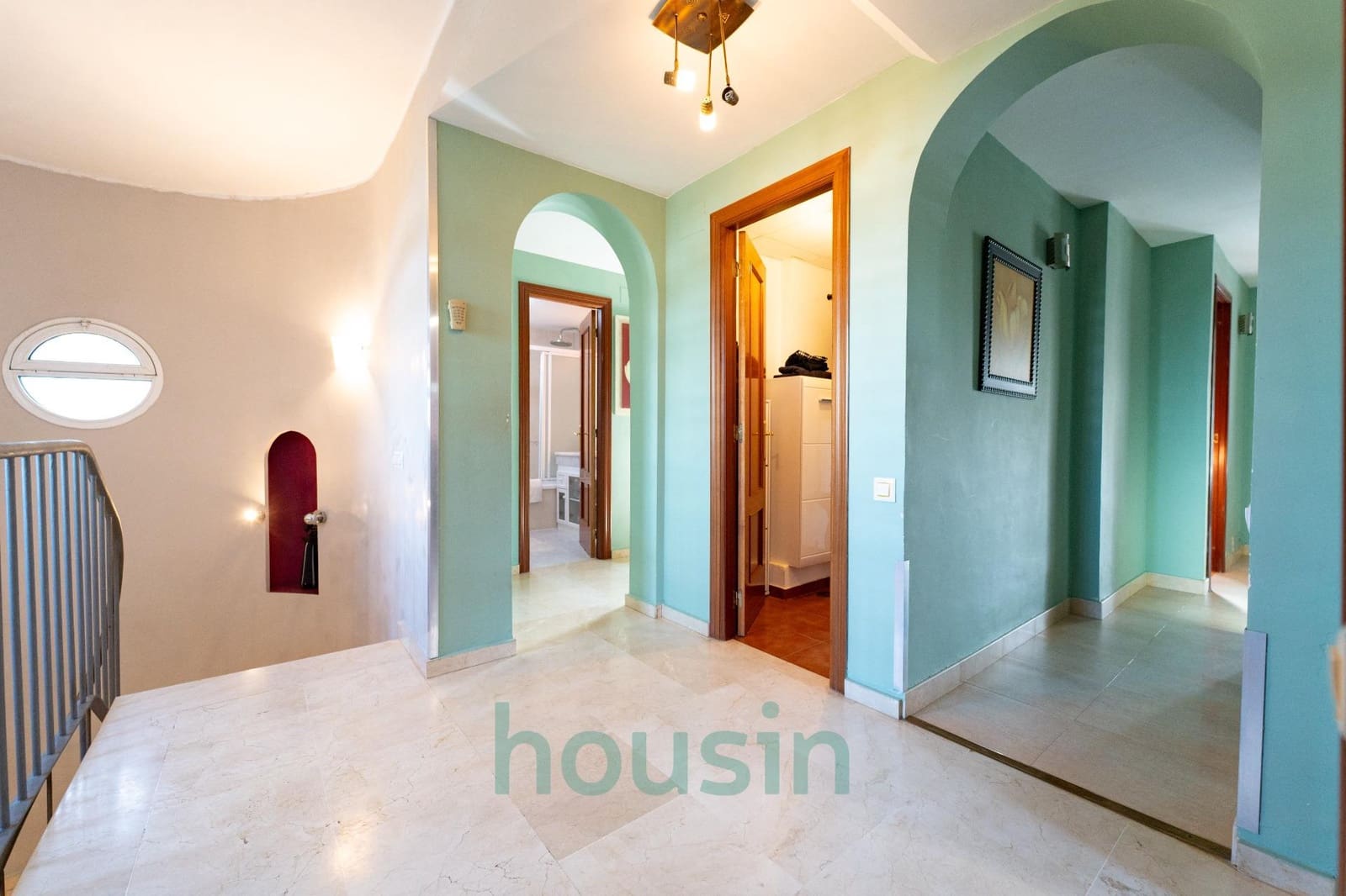 5 soveværelse Villa til salg i Montequinto med swimmingpool garage - € 1.050.000 (Ref: 9414106)