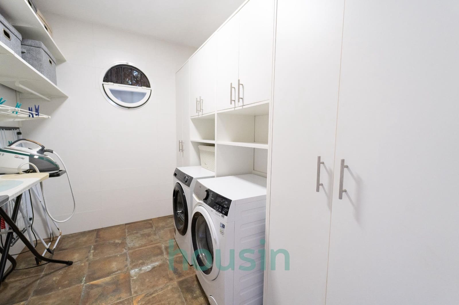 5 soveværelse Villa til salg i Montequinto med swimmingpool garage - € 1.050.000 (Ref: 9414106)