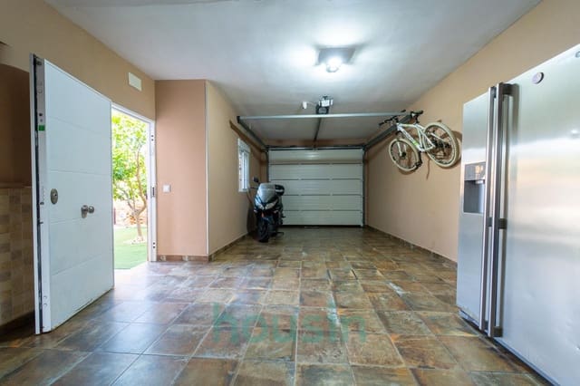 5 soveværelse Villa til salg i Montequinto, Dos Hermanas med swimmingpool garage - € 1.050.000 (Ref: 9414106)