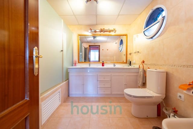 5 soveværelse Villa til salg i Montequinto, Dos Hermanas med swimmingpool garage - € 1.050.000 (Ref: 9414106)