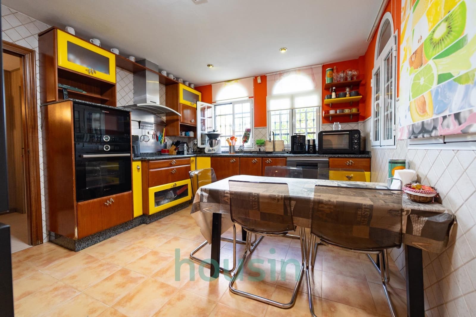 5 soveværelse Villa til salg i Montequinto med swimmingpool garage - € 1.050.000 (Ref: 9414106)