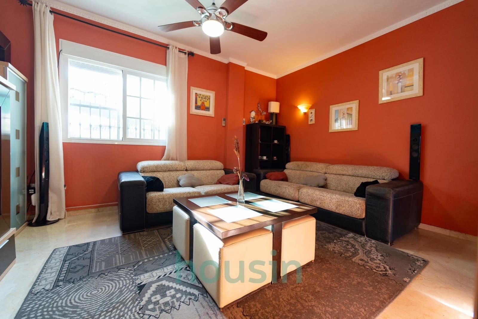 5 soveværelse Villa til salg i Montequinto med swimmingpool garage - € 1.050.000 (Ref: 9414106)