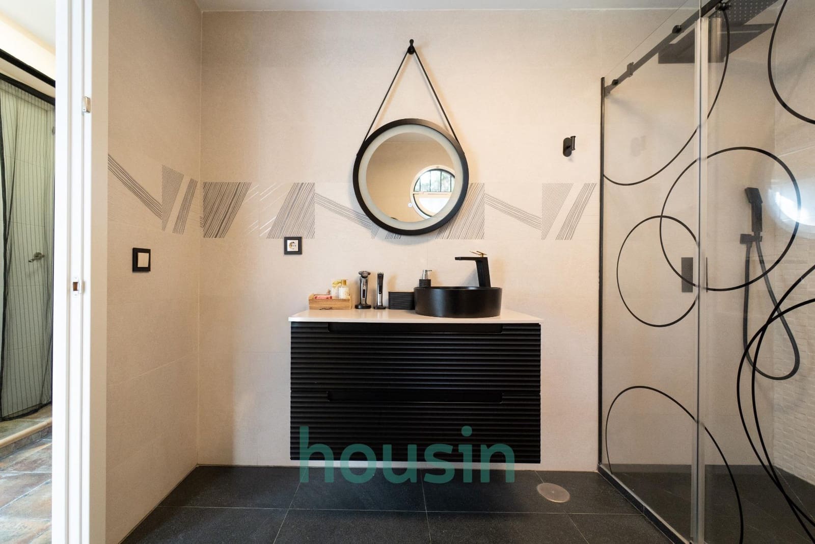 5 soveværelse Villa til salg i Montequinto med swimmingpool garage - € 1.050.000 (Ref: 9414106)