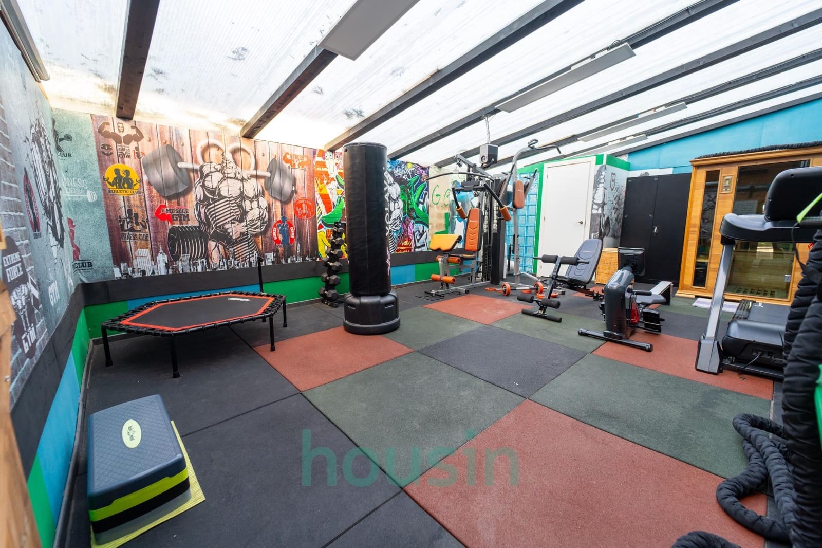 5 soveværelse Villa til salg i Montequinto med swimmingpool garage - € 1.050.000 (Ref: 9414106)