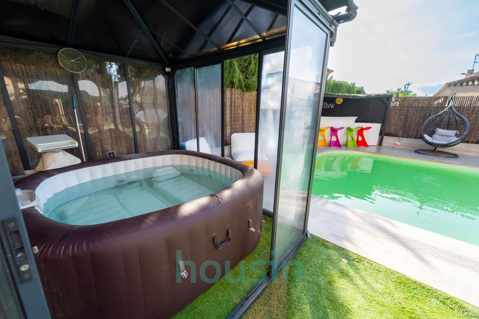 5 soveværelse Villa til salg i Montequinto med swimmingpool garage - € 1.050.000 (Ref: 9414106)