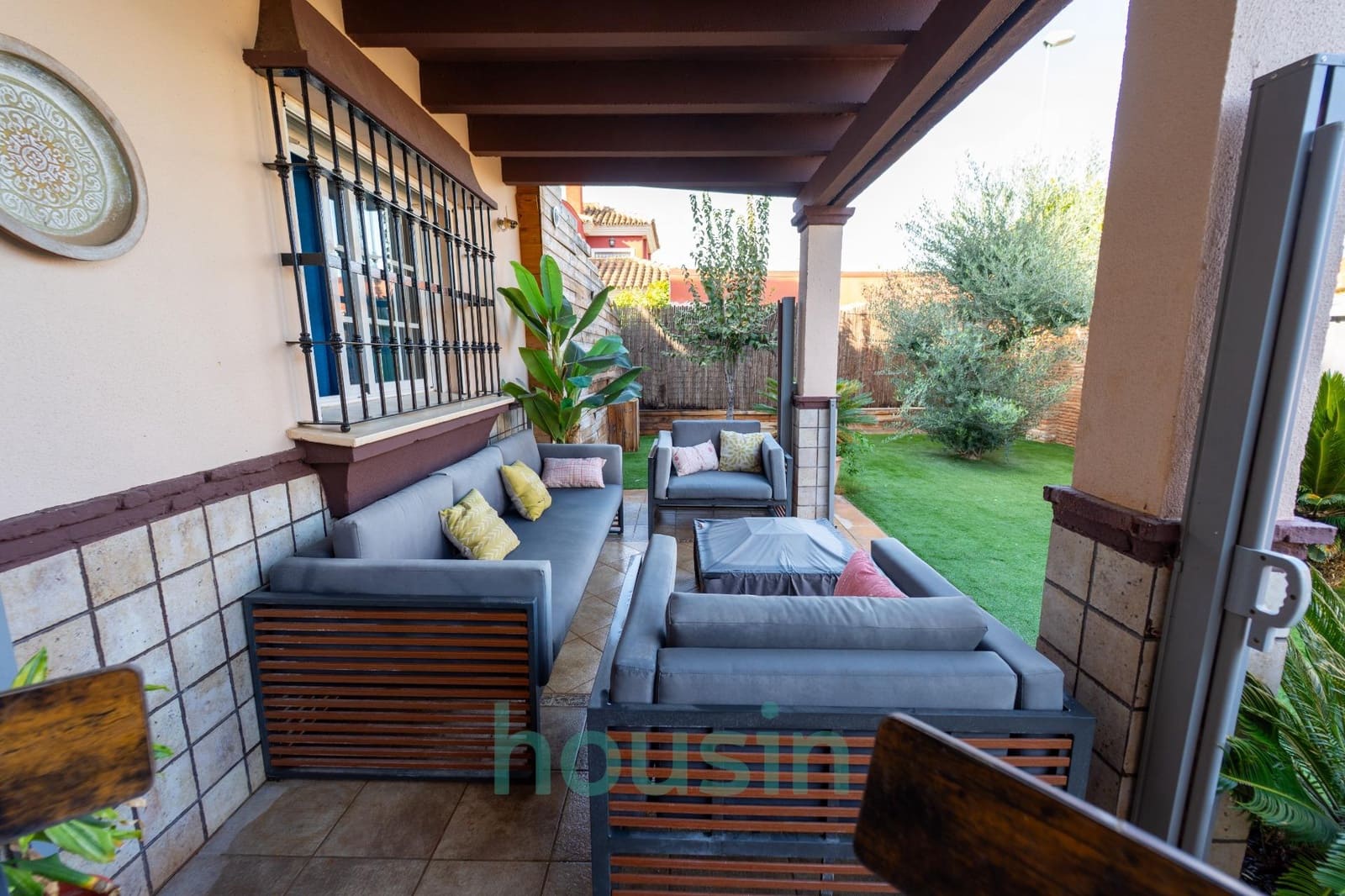 5 soveværelse Villa til salg i Montequinto med swimmingpool garage - € 1.050.000 (Ref: 9414106)