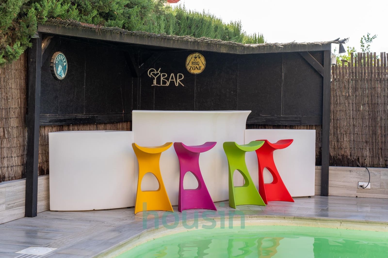 5 soveværelse Villa til salg i Montequinto med swimmingpool garage - € 1.050.000 (Ref: 9414106)