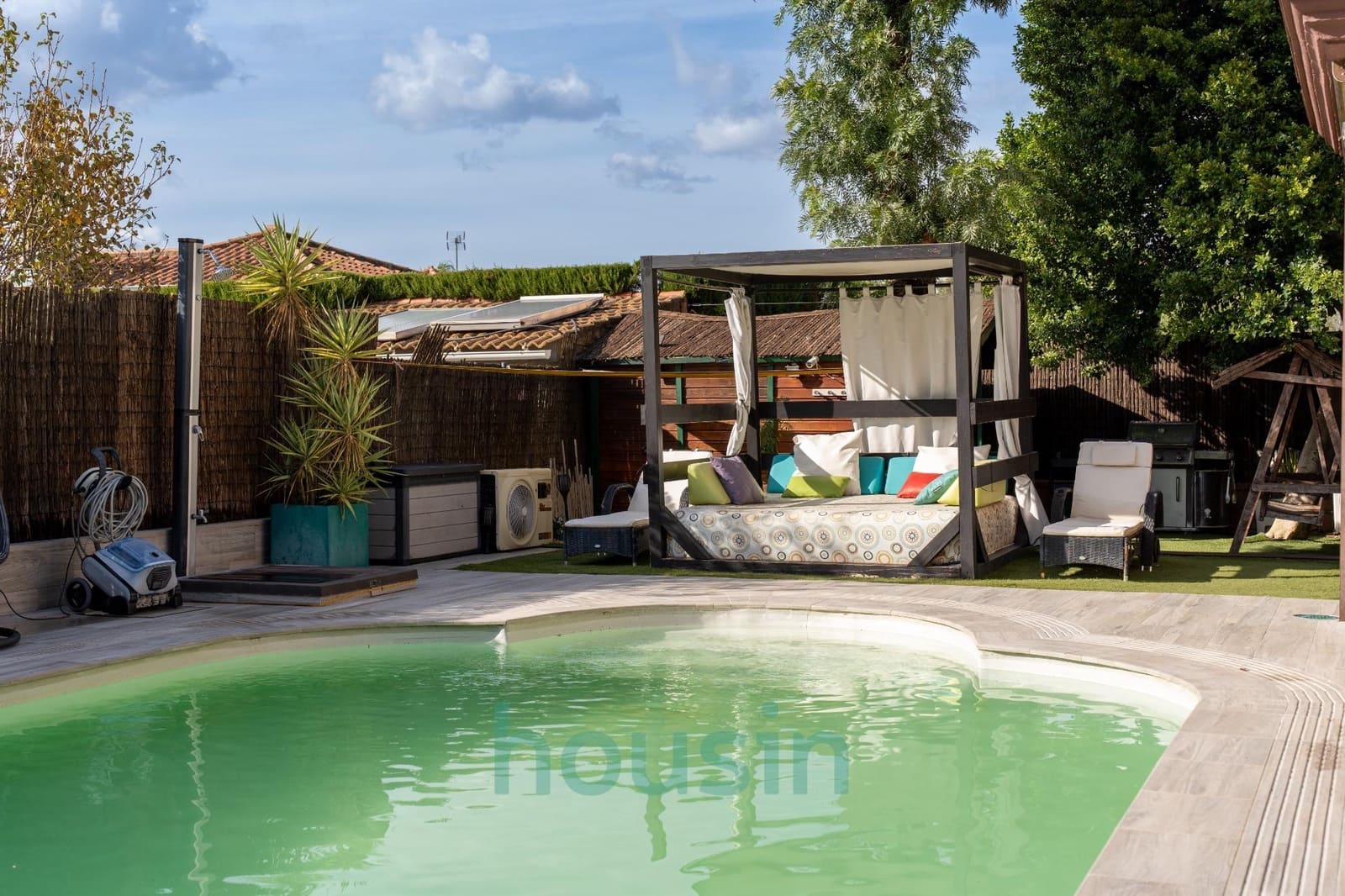 5 soveværelse Villa til salg i Montequinto med swimmingpool garage - € 1.050.000 (Ref: 9414106)