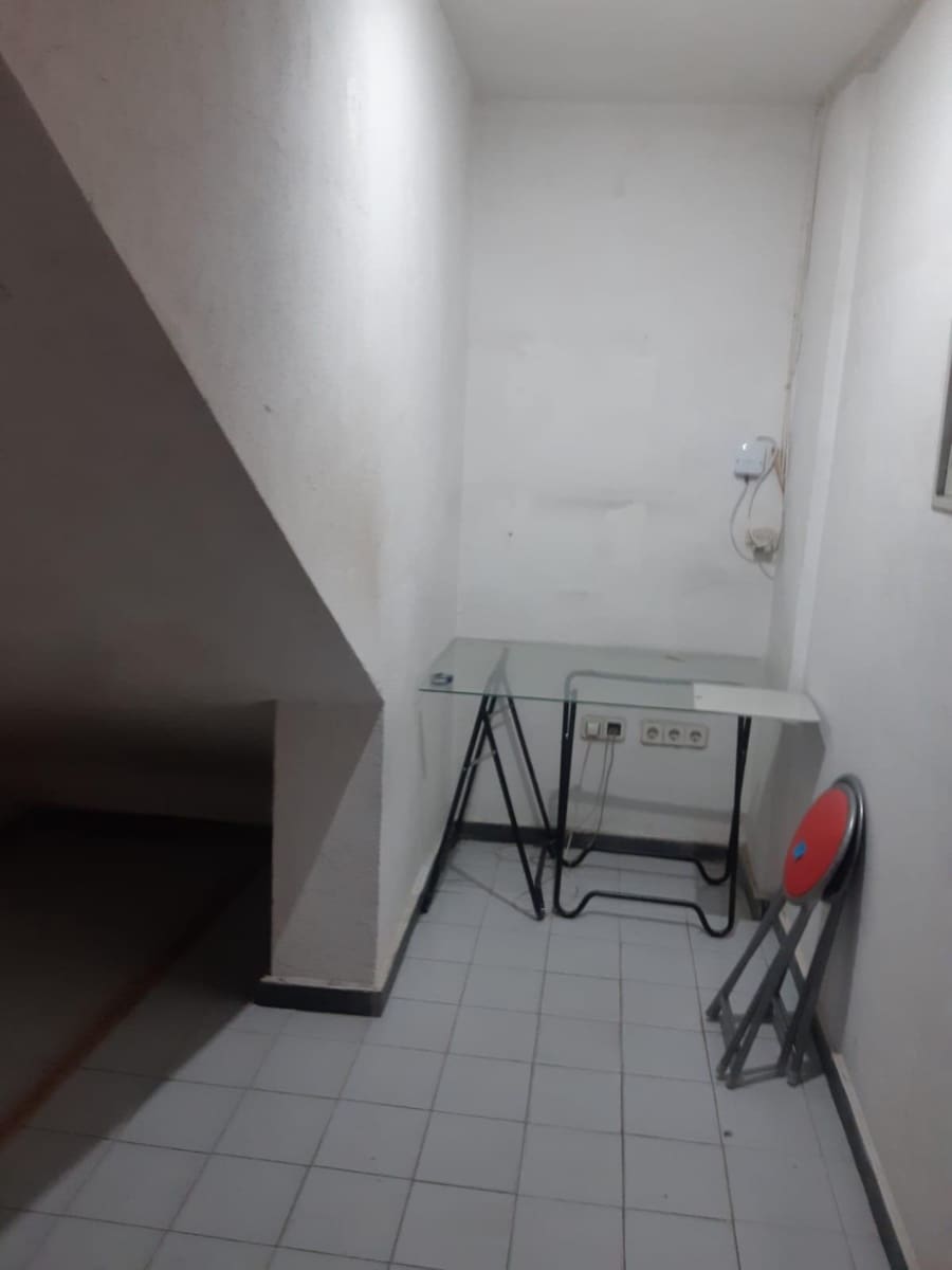 Kommersiell til salgs i Sevilla by - € 285 000 (Ref: 9431080)