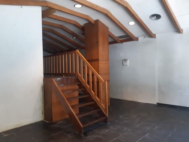 Kommersiell til salgs i Sevilla by - € 285 000 (Ref: 9431080)