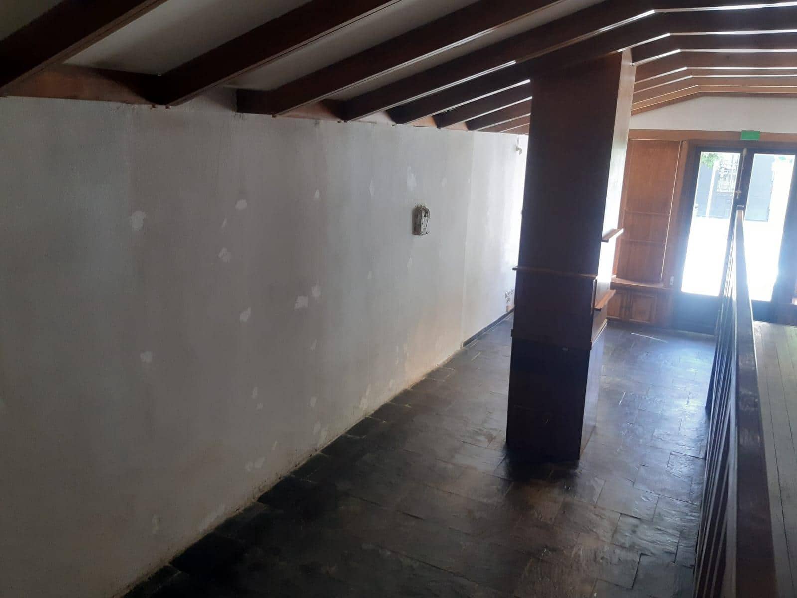 Kommersiell til salgs i Sevilla by - € 285 000 (Ref: 9431080)