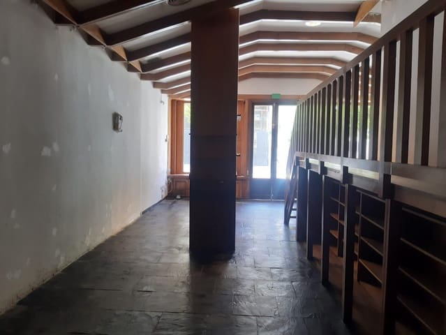 Kommersiell til salgs i Sevilla by - € 285 000 (Ref: 9431080)