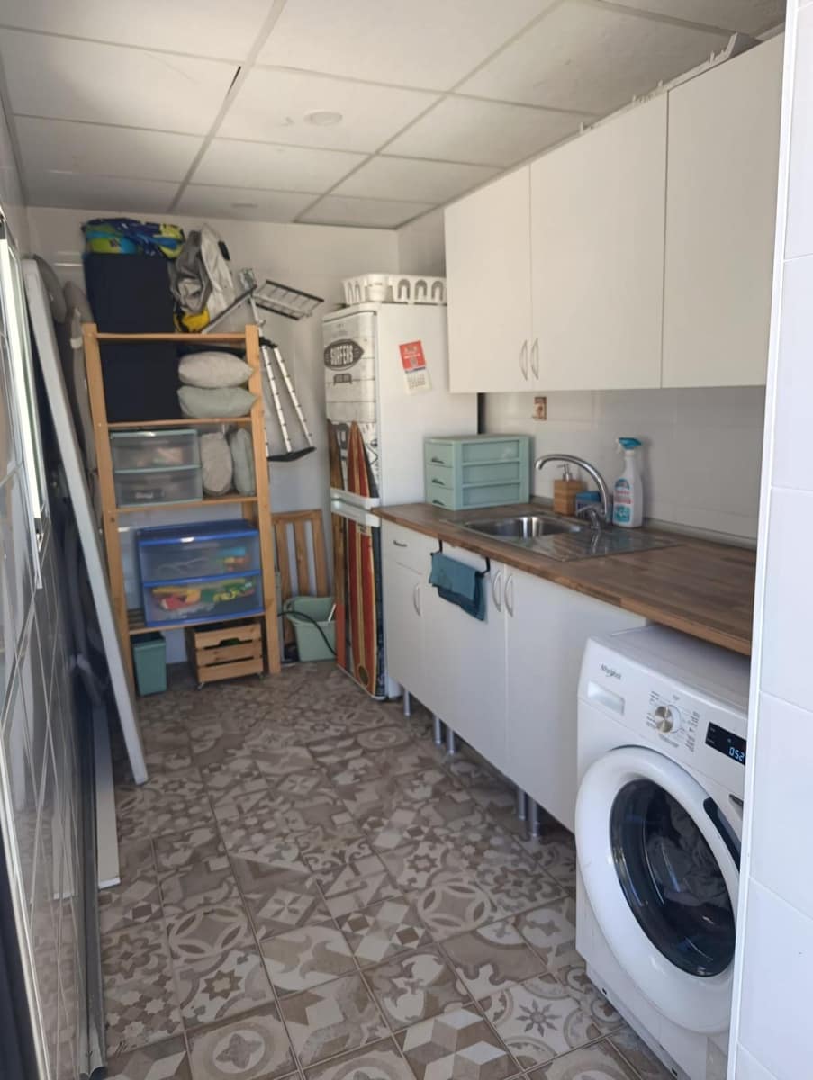 3 soveværelse Rækkehus til salg i Sevilla by med garage - € 380.000 (Ref: 9518921)