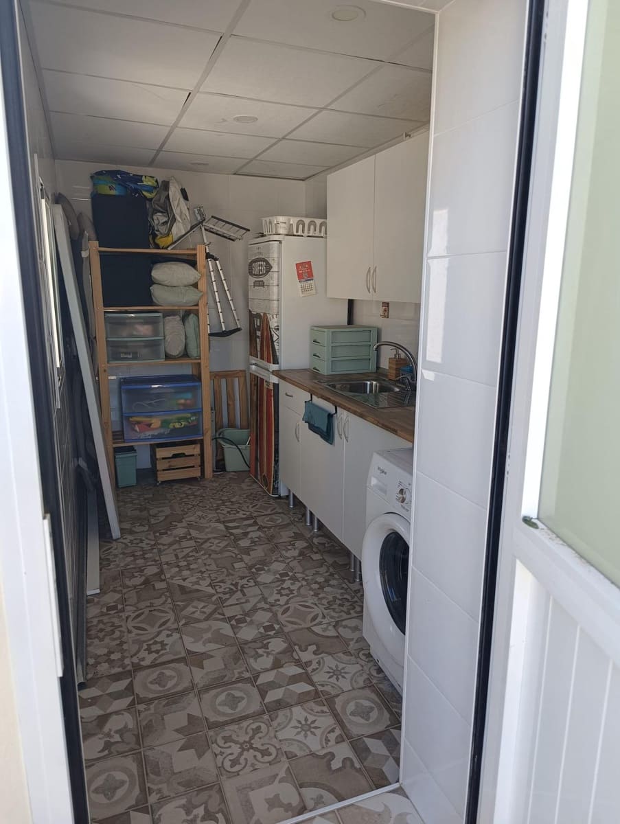 3 soveværelse Rækkehus til salg i Sevilla by med garage - € 380.000 (Ref: 9518921)