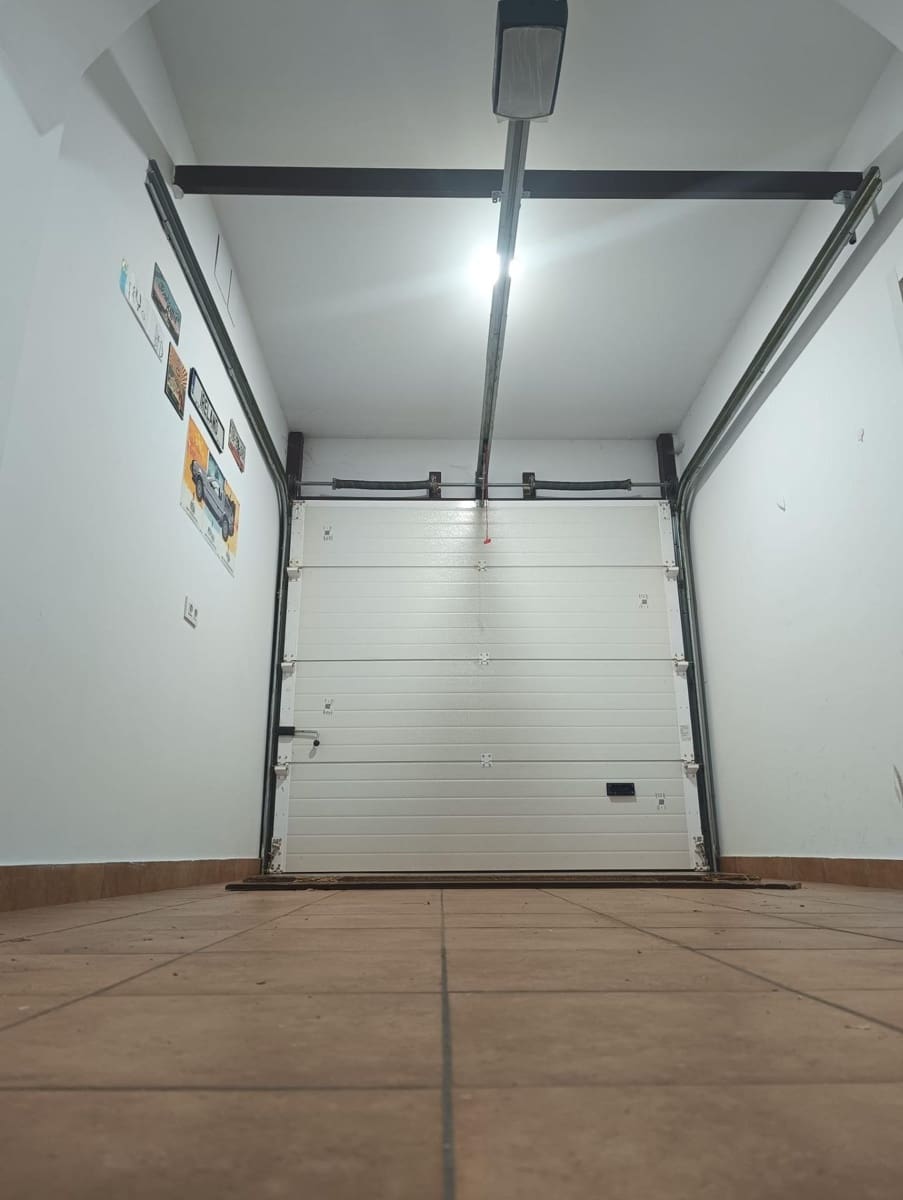 3 soveværelse Rækkehus til salg i Sevilla by med garage - € 380.000 (Ref: 9518921)