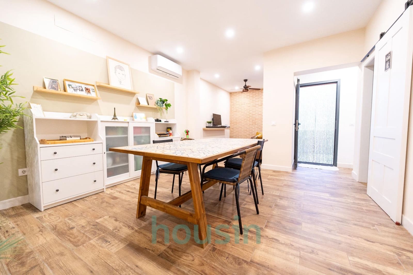 3 soveværelse Rækkehus til salg i Sevilla by med garage - € 380.000 (Ref: 9518921)