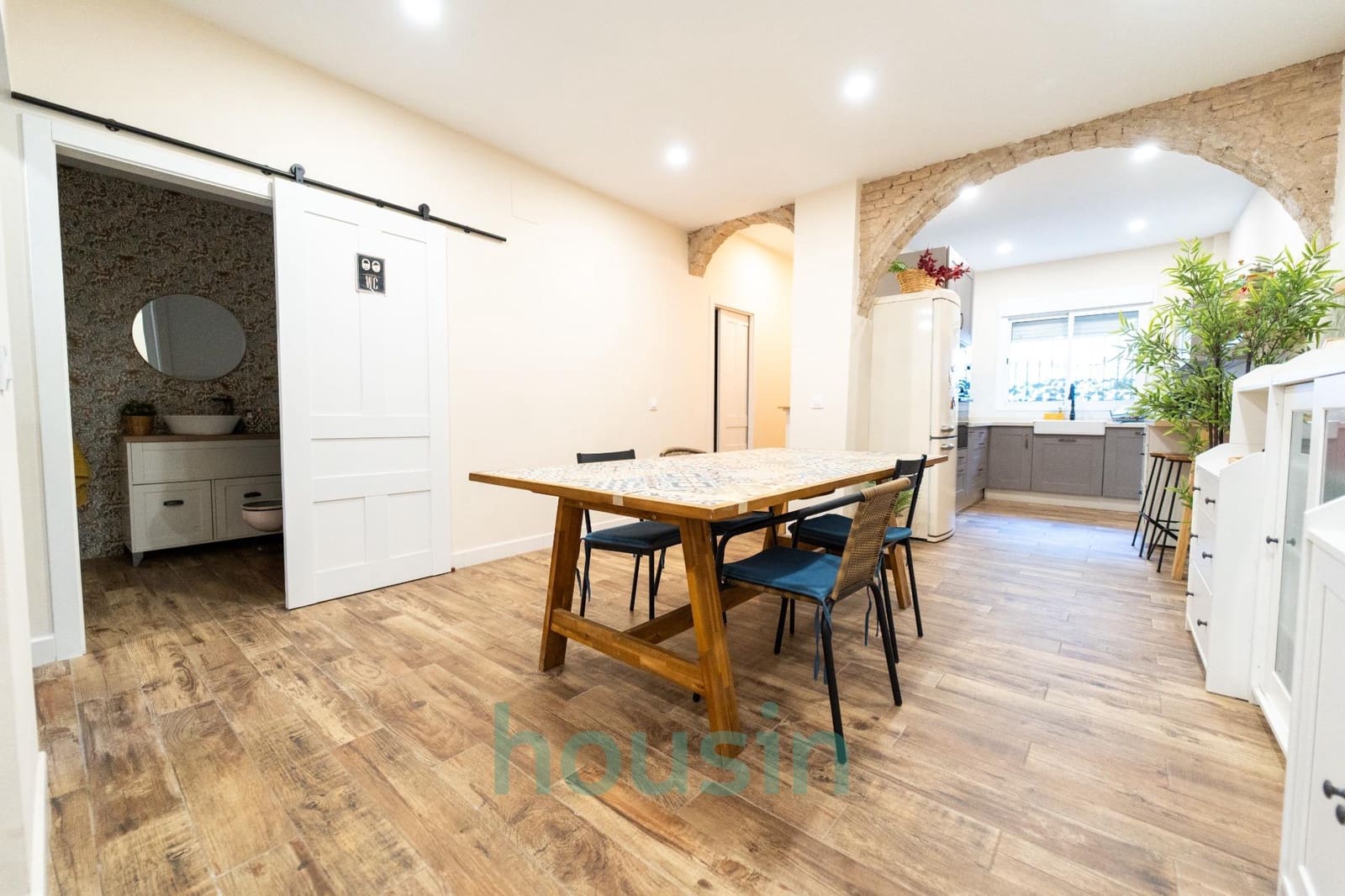 3 soveværelse Rækkehus til salg i Sevilla by med garage - € 380.000 (Ref: 9518921)