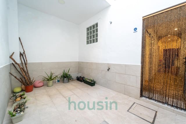 Adosado de 3 habitaciones en Sevilla ciudad en venta con garaje - 380.000 € (Ref: 9518921)
