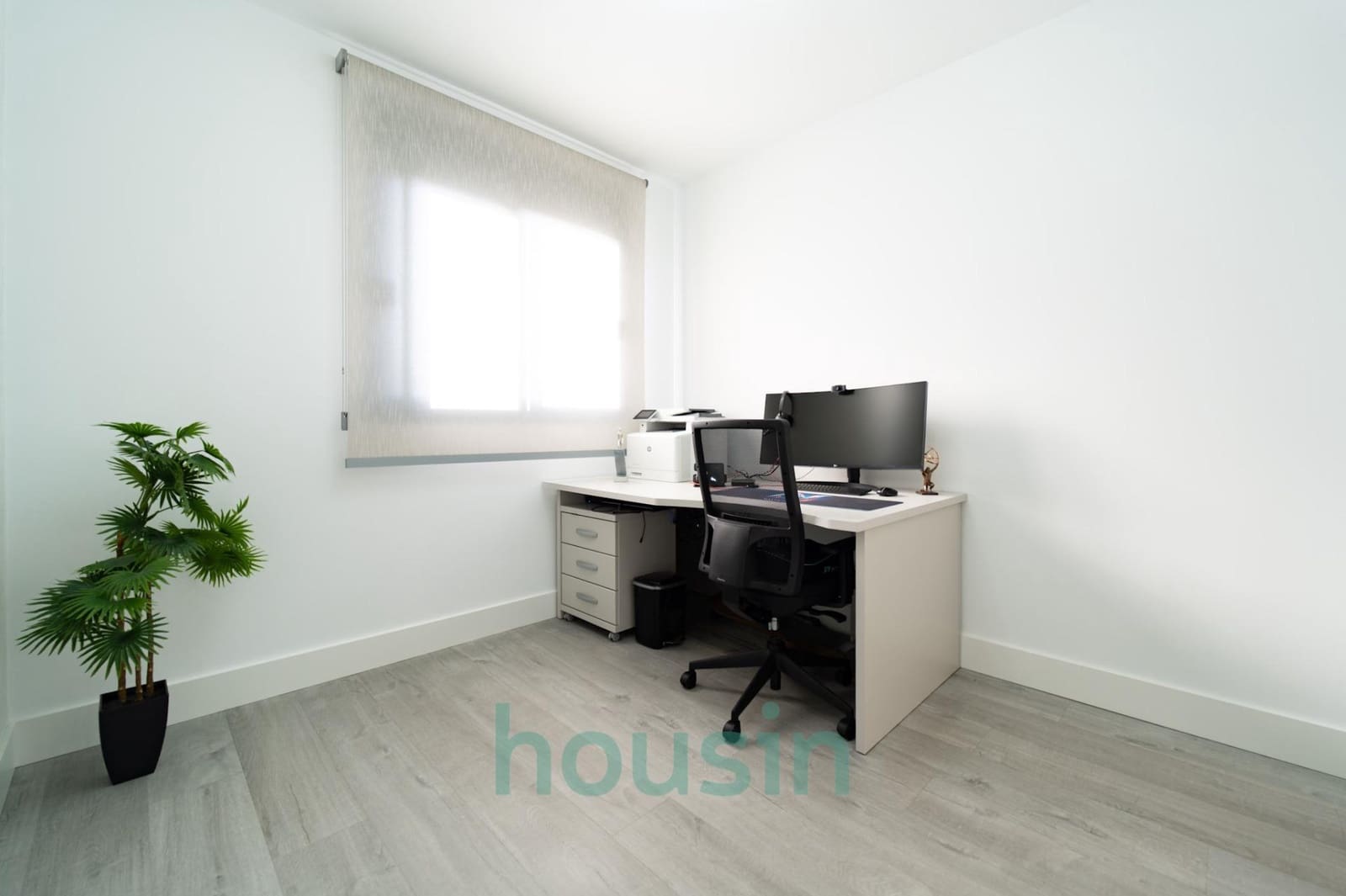 3 bedroom Flat for sale in Seville city with pool garage - € 648,000 (Ref: 9535943)