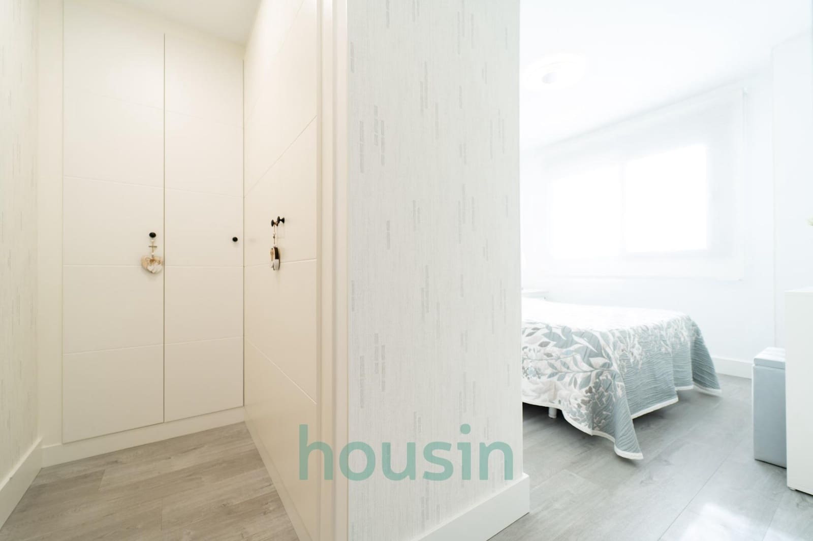 3 bedroom Flat for sale in Seville city with pool garage - € 648,000 (Ref: 9535943)