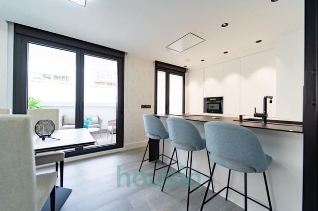 3 soverom Leilighet til salgs i Sevilla by med svømmebasseng garasje - € 648 000 (Ref: 9535943)