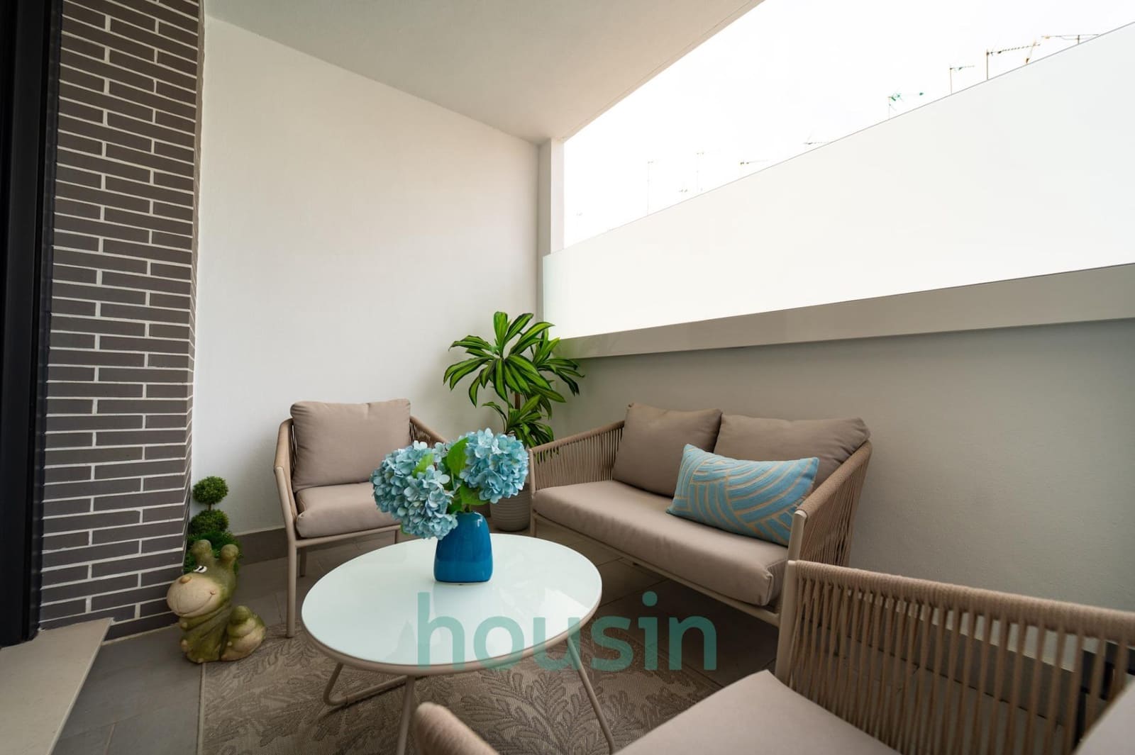 3 bedroom Flat for sale in Seville city with pool garage - € 648,000 (Ref: 9535943)