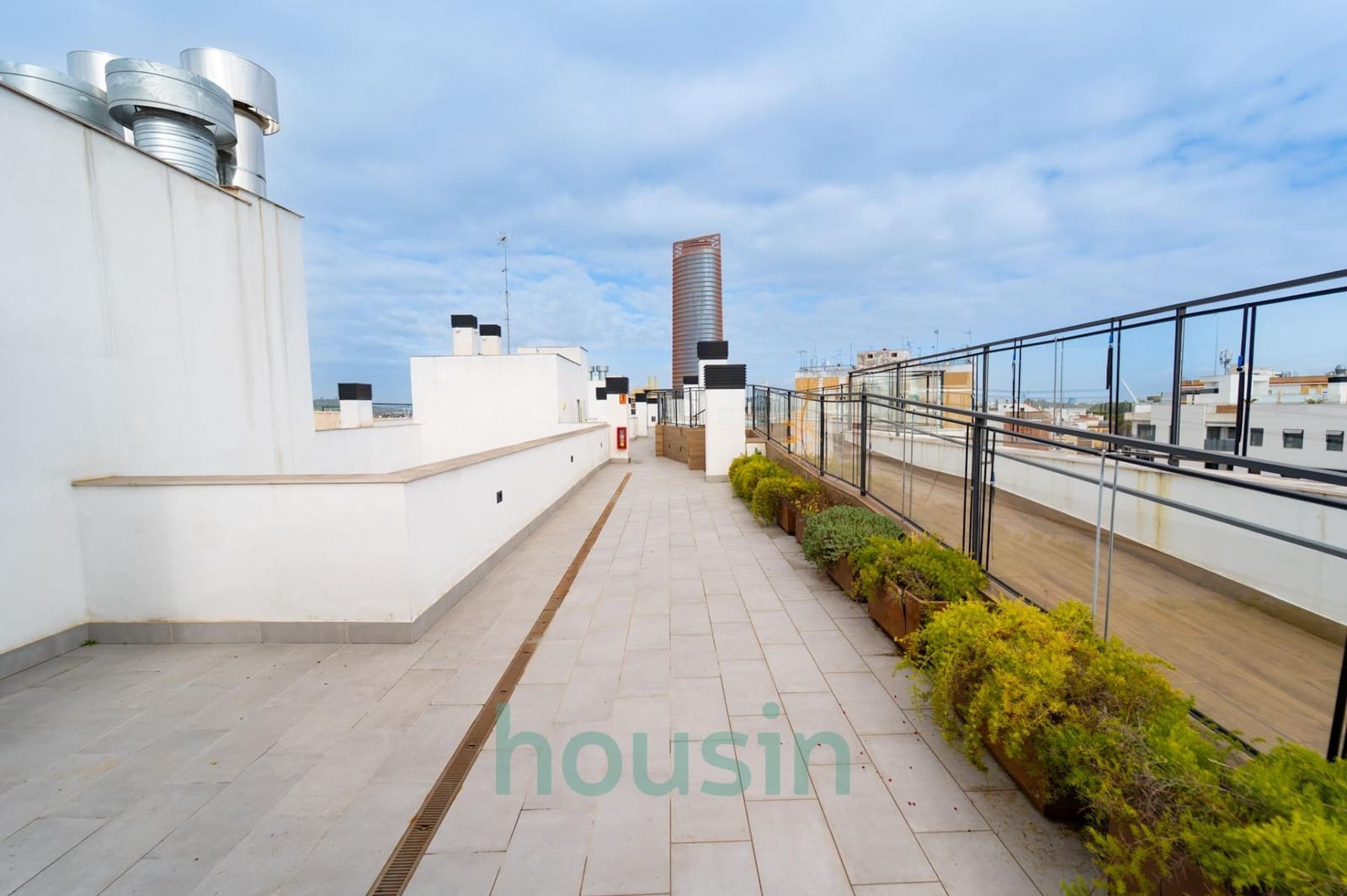 3 bedroom Flat for sale in Seville city with pool garage - € 648,000 (Ref: 9535943)