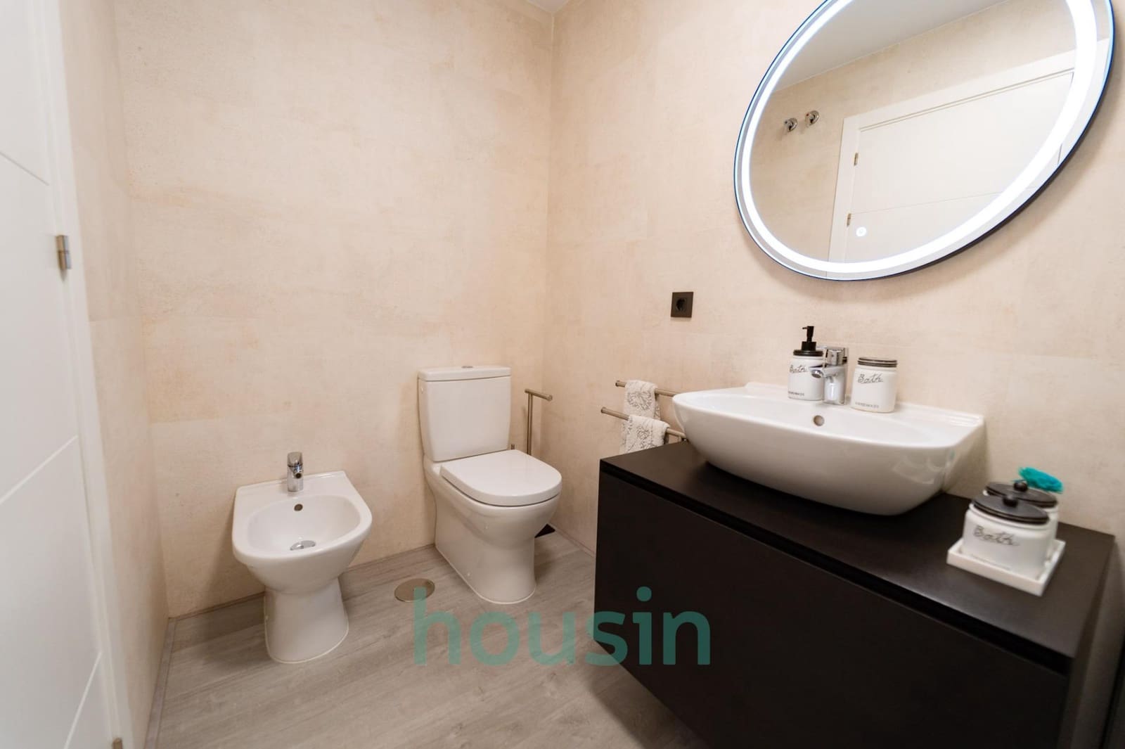 3 makuuhuone Asunto myytävänä paikassa Sevilla kaupunki mukana uima-altaan 
autotalli - 648 000 € (Ref: 9535943)