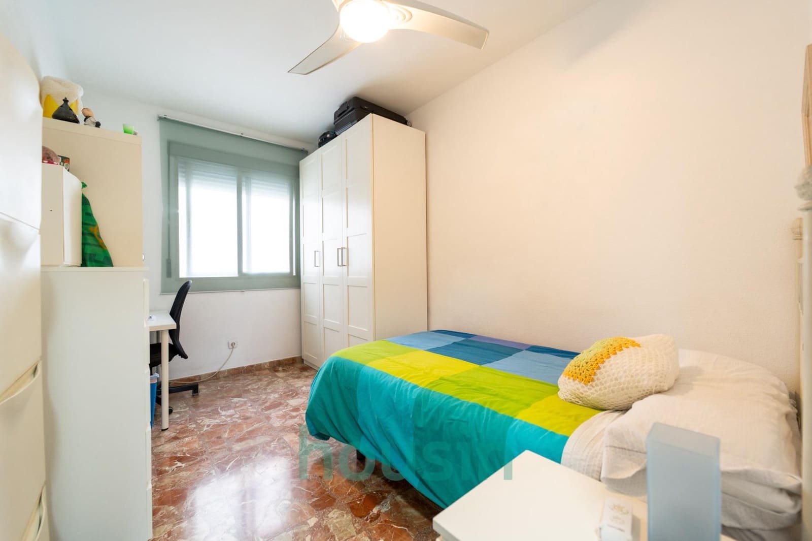 4 sovrum Lägenhet till salu i Sevilla stad med garage - 340 000 € (Ref: 9611548)