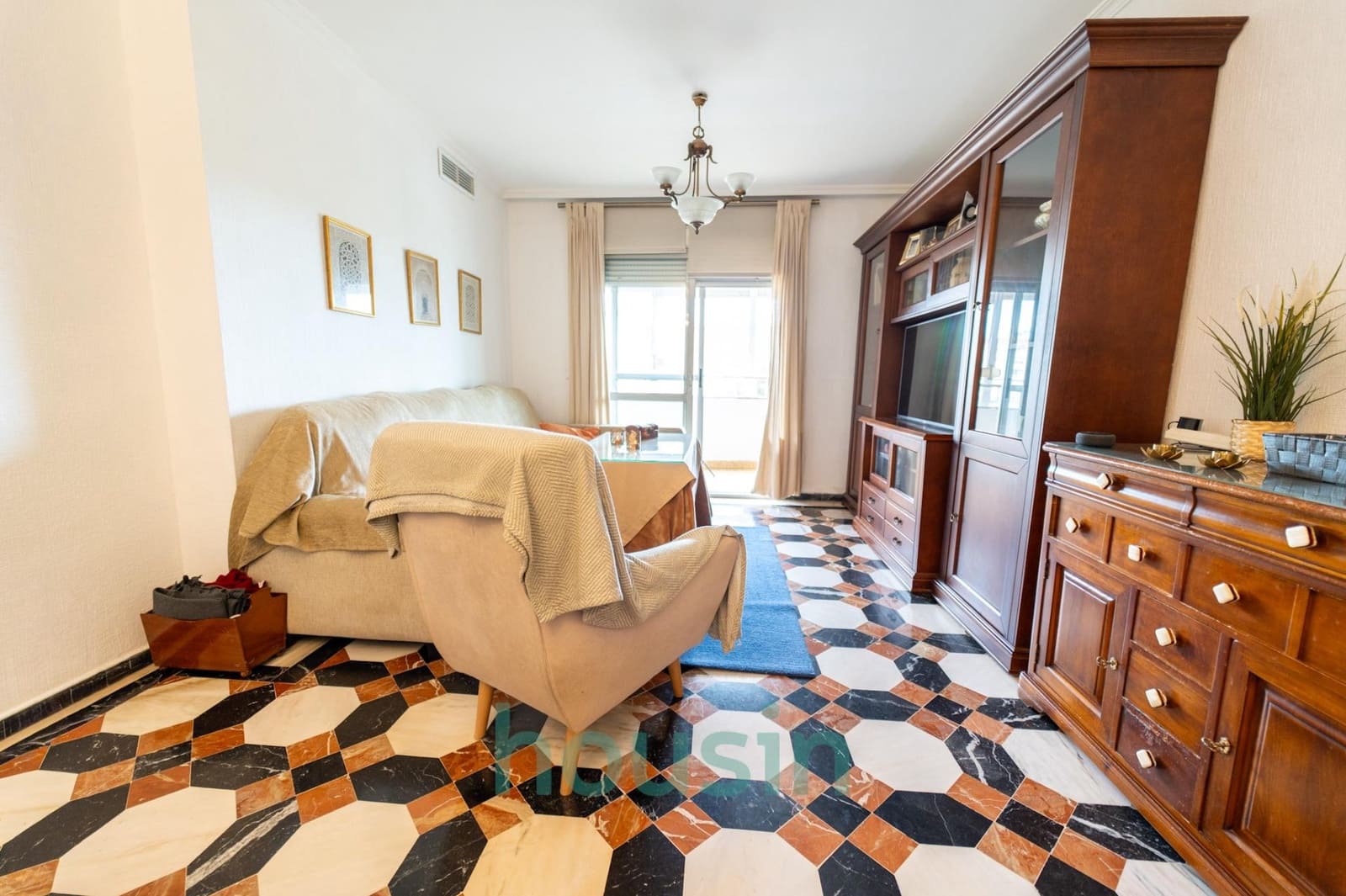 4 sovrum Lägenhet till salu i Sevilla stad med garage - 340 000 € (Ref: 9611548)