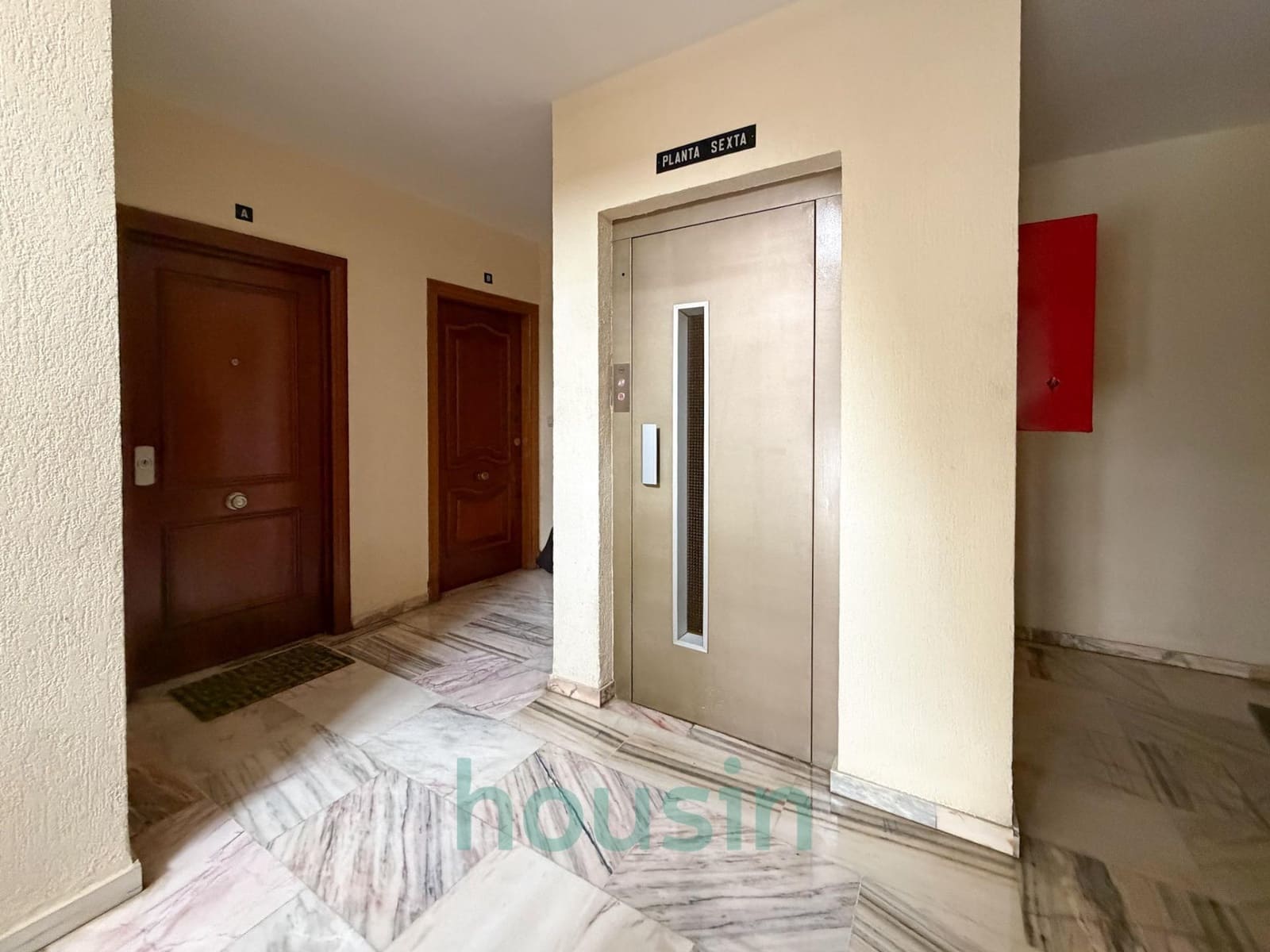 4 sovrum Lägenhet till salu i Sevilla stad med garage - 340 000 € (Ref: 9611548)